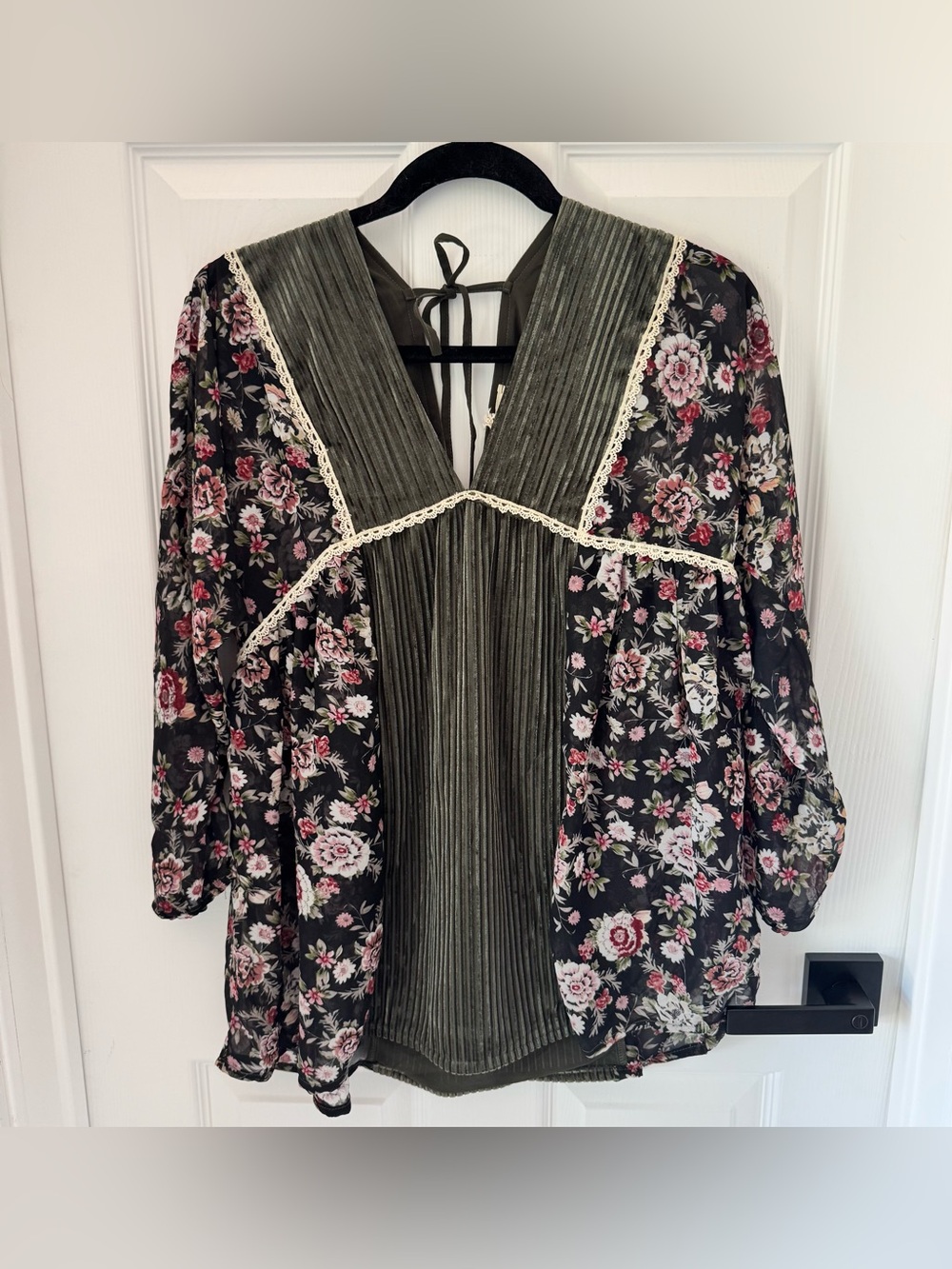 POL NWT Boho Tunic Peasant Top Flowy Floral Olive - Picture 1 of 5